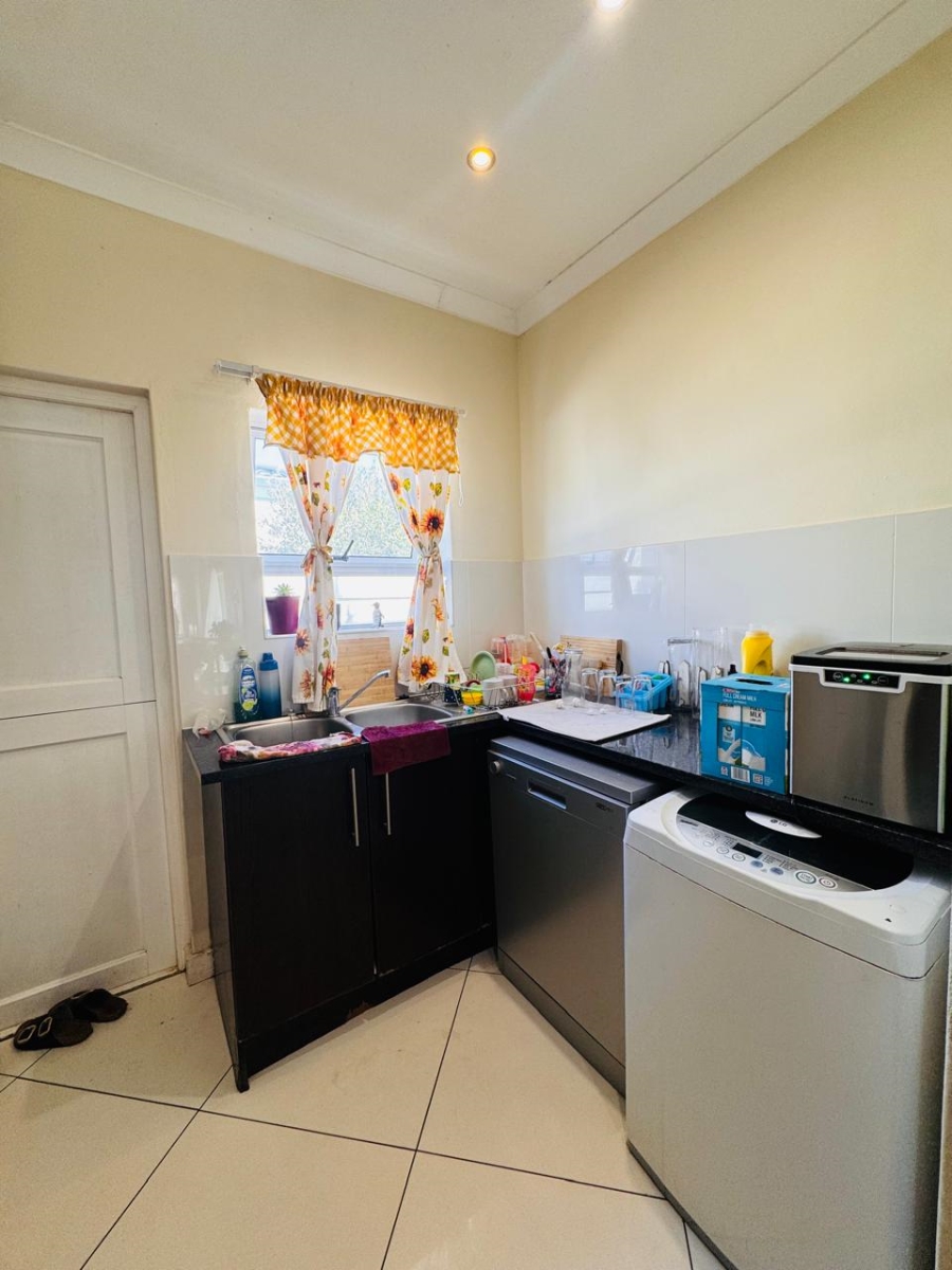 To Let 3 Bedroom Property for Rent in Fernwood Western Cape